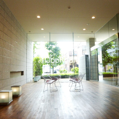 
						代官山ブレス 共用部1