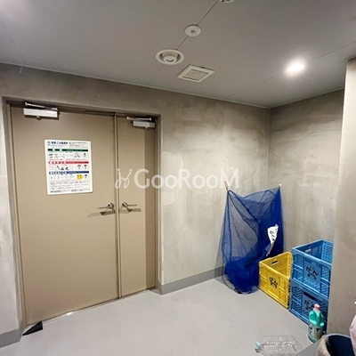 
						グランパセオ上野御徒町のごみ置き場