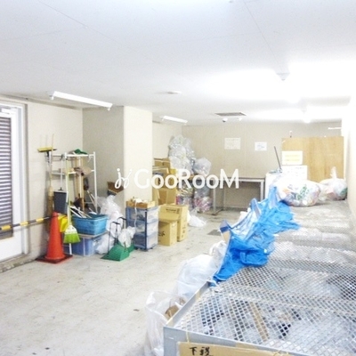 
						ゴミ置き場