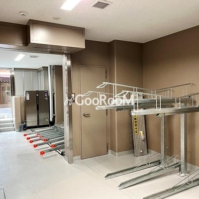 
						ウエリスアーバン錦糸町の駐輪場