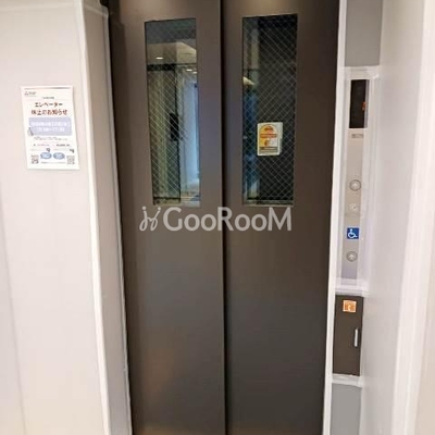 
						エレベーター