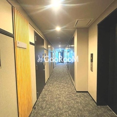 
						クロスレジデンス高田馬場の内廊下