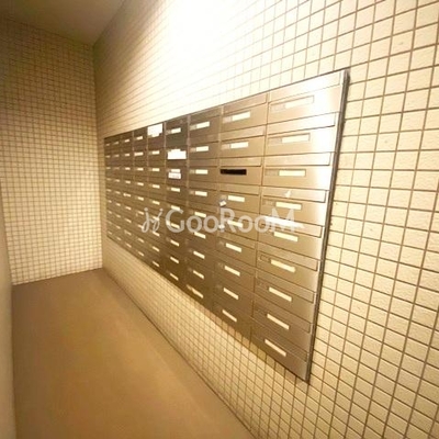 
						郵便受け